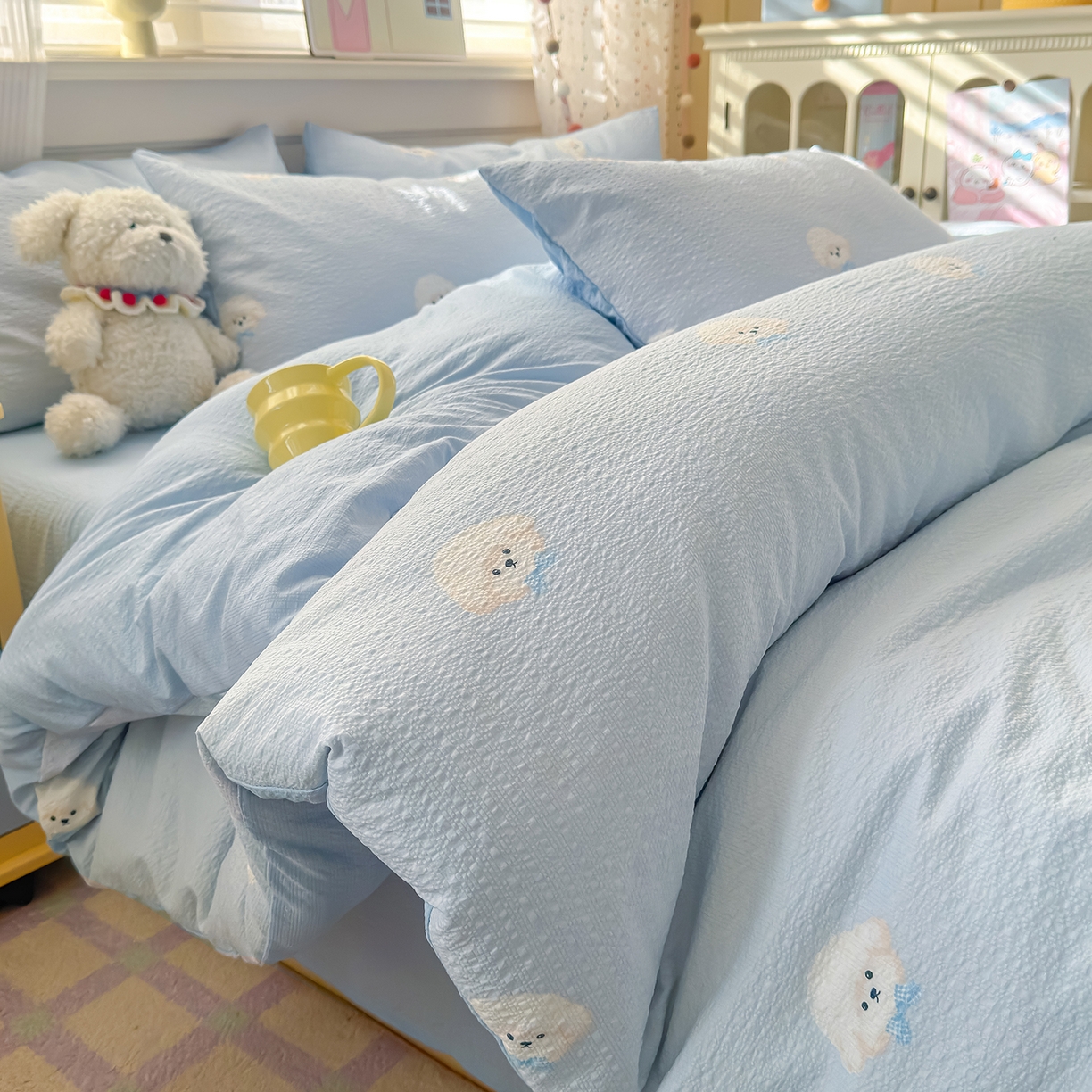 91家纺网 家纺一手货源 找家纺 优承佳生活馆 2026新款卡通小清新风格高克重超柔软糯泡芙双层纱面料三件套四件套单被套系列 （提供买家秀） 萌萌狗