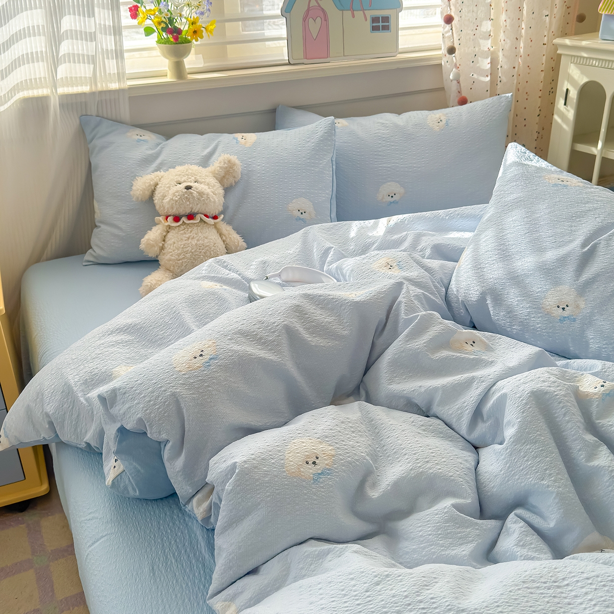 91家纺网 家纺一手货源 找家纺 优承佳生活馆 2026新款卡通小清新风格高克重超柔软糯泡芙双层纱面料三件套四件套单被套系列 （提供买家秀） 萌萌狗