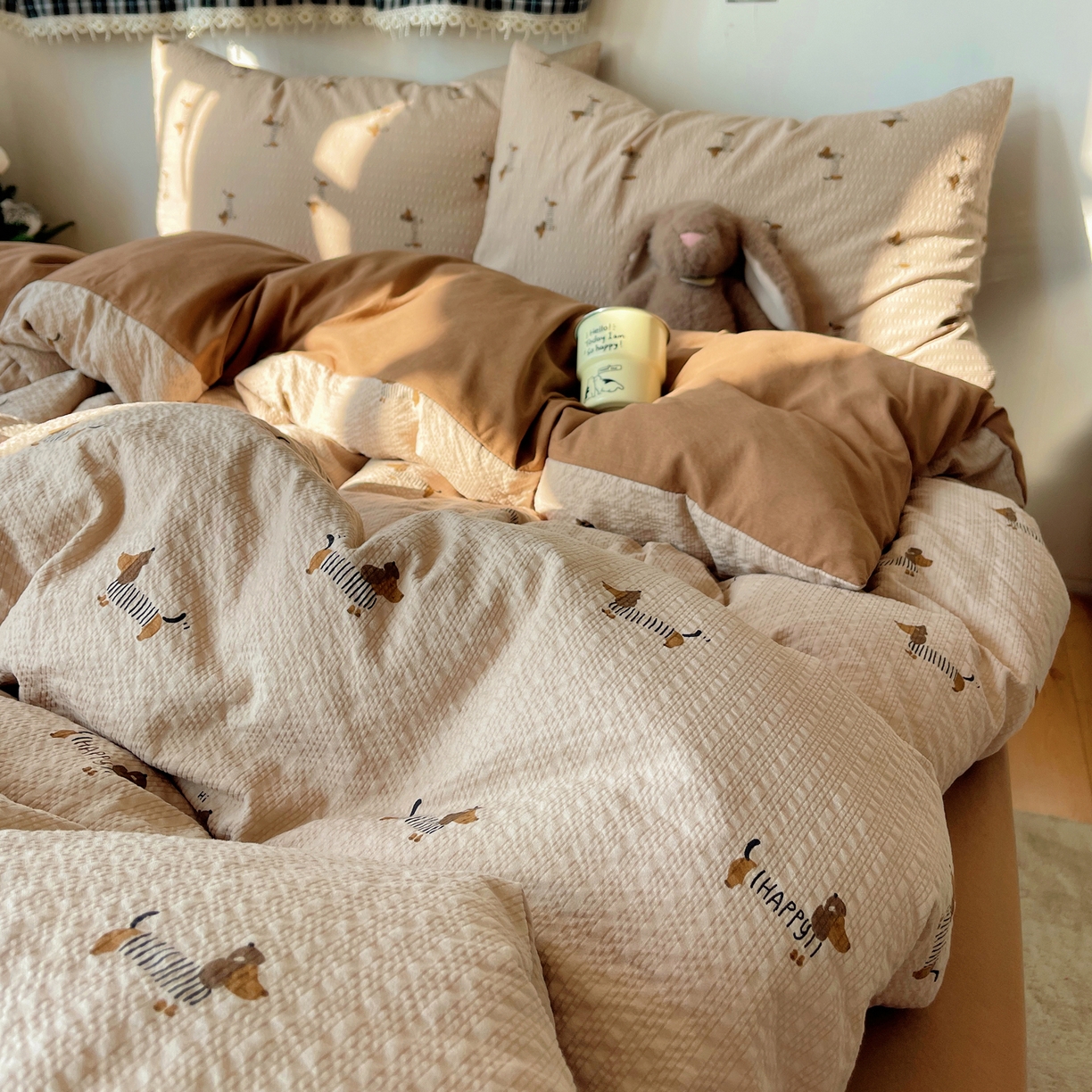 91家纺网 家纺一手货源 找家纺 沐芷 2026 高克重110g泡芙棉四件套A类床上用品被套宿舍床单三件套【提供买家秀】 线条腊肠狗