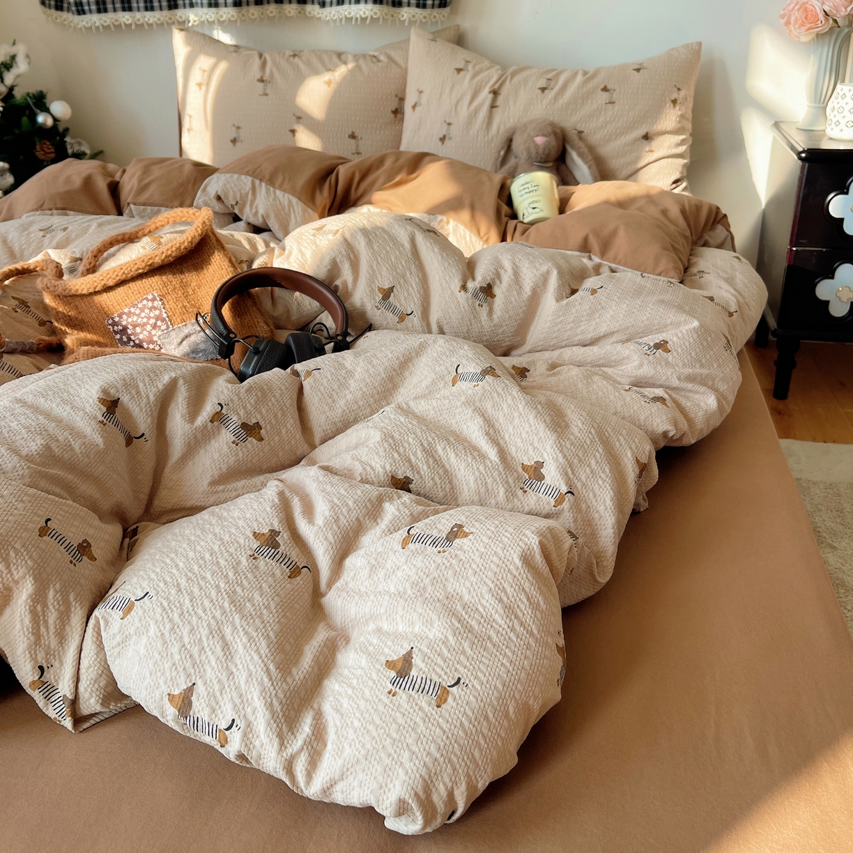 91家纺网 家纺一手货源 找家纺 沐芷 2026 高克重110g泡芙棉四件套A类床上用品被套宿舍床单三件套【提供买家秀】 线条腊肠狗