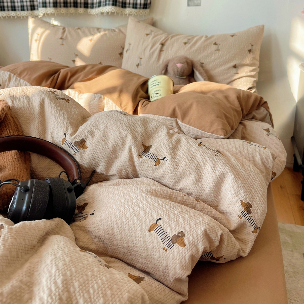 91家纺网 家纺一手货源 找家纺 沐芷 2026 高克重110g泡芙棉四件套A类床上用品被套宿舍床单三件套【提供买家秀】 线条腊肠狗