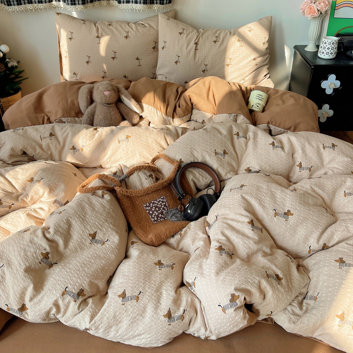 91家纺网 家纺一手货源 找家纺 沐芷 2026 高克重110g泡芙棉四件套A类床上用品被套宿舍床单三件套【提供买家秀】 线条腊肠狗