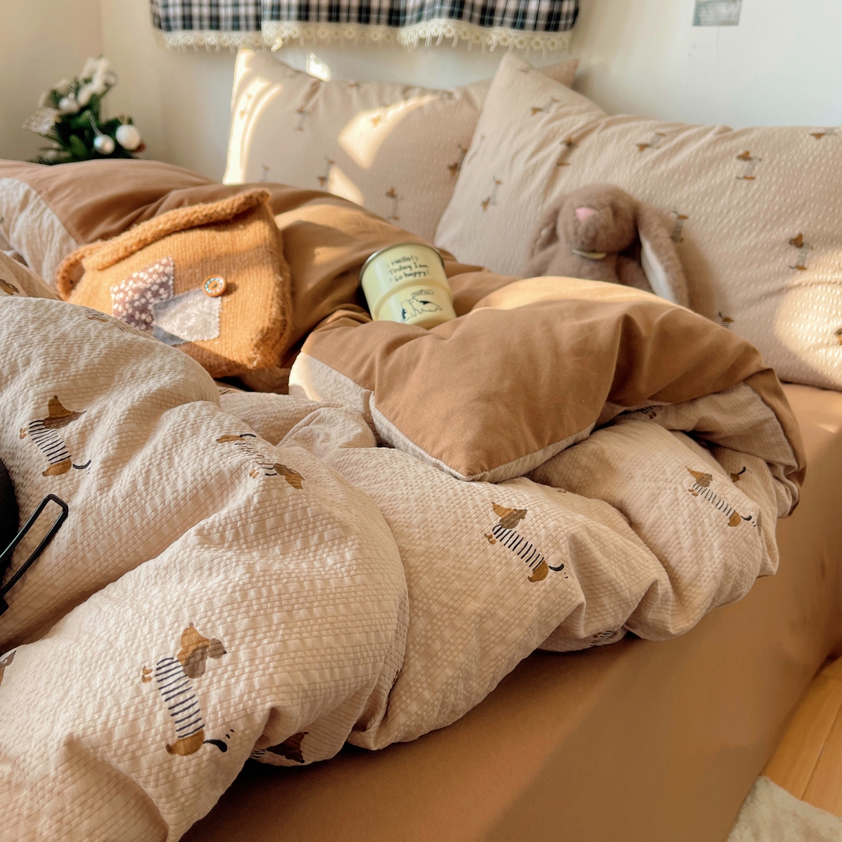 91家纺网 家纺一手货源 找家纺 沐芷 2026 高克重110g泡芙棉四件套A类床上用品被套宿舍床单三件套【提供买家秀】 线条腊肠狗