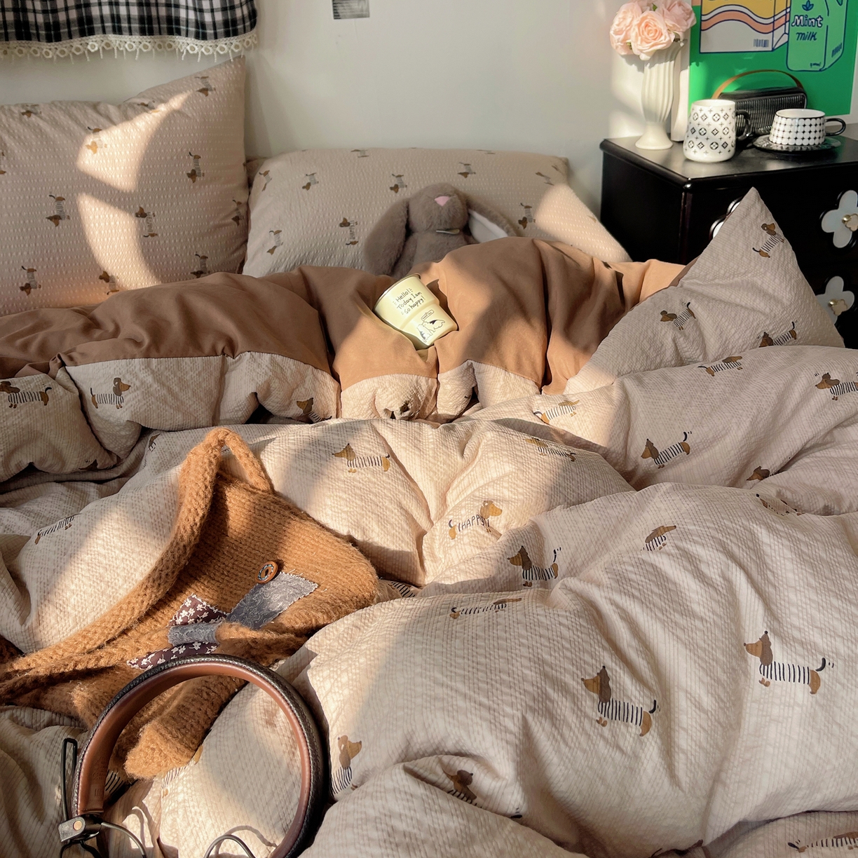 91家纺网 家纺一手货源 找家纺 沐芷 2026 高克重110g泡芙棉四件套A类床上用品被套宿舍床单三件套【提供买家秀】 线条腊肠狗