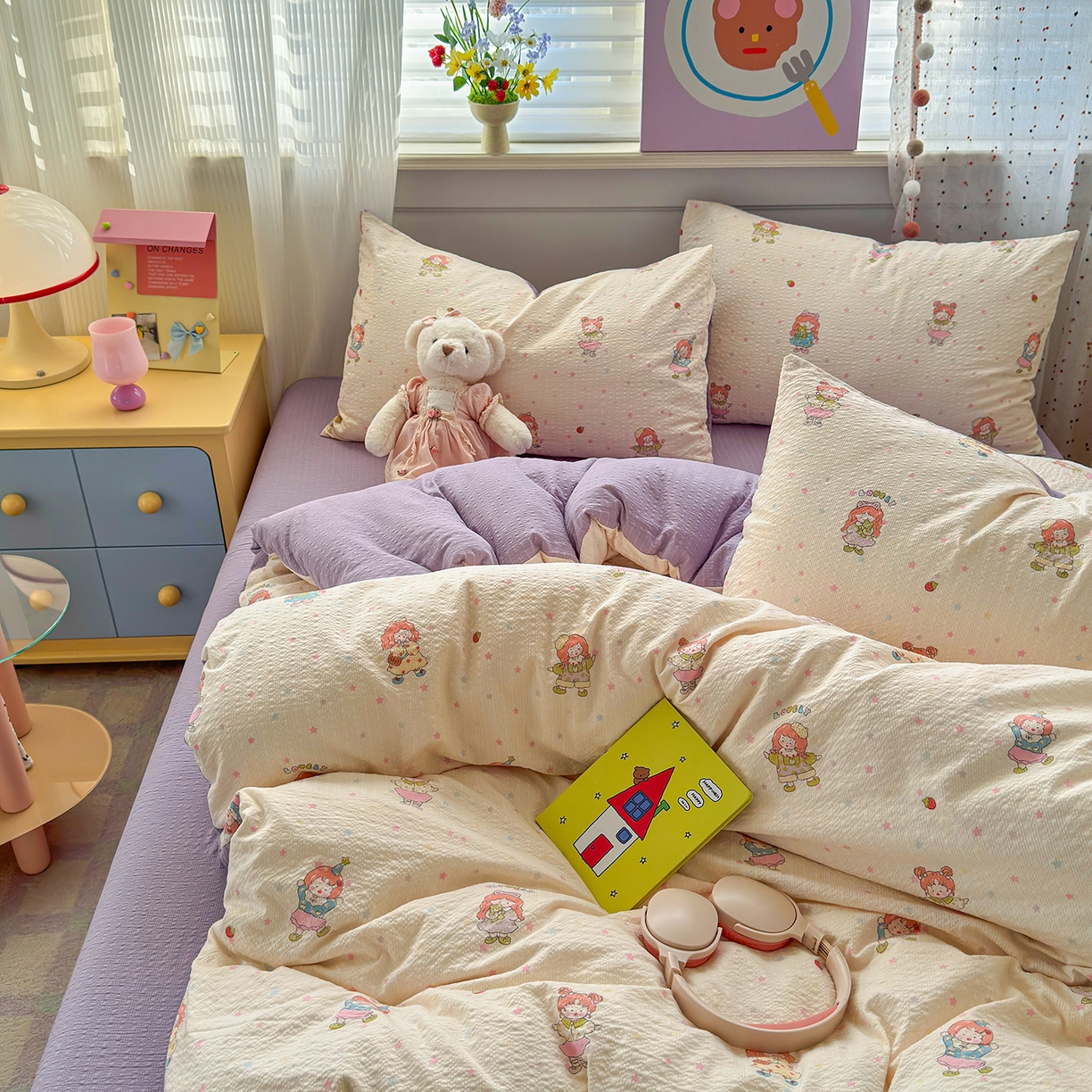 91家纺网 家纺一手货源 找家纺 优承佳生活馆 2026新款卡通小清新风格高克重超柔软糯泡芙双层纱面料三件套四件套单被套系列 （提供买家秀） 女孩日常