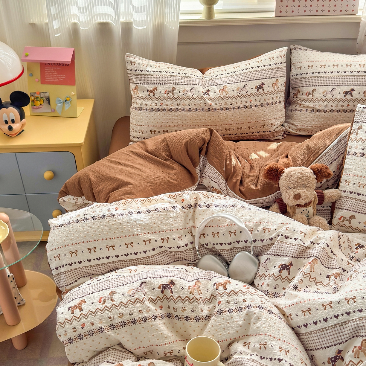 91家纺网 家纺一手货源 找家纺 优承佳生活馆 2026新款卡通小清新风格高克重超柔软糯泡芙双层纱面料三件套四件套单被套系列 （提供买家秀） 千禧马