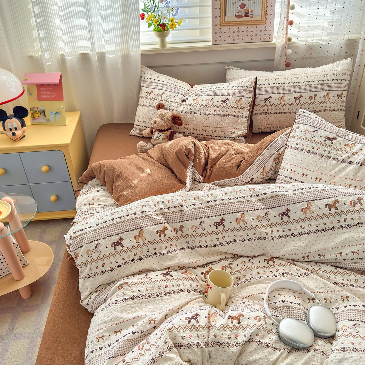 91家纺网 家纺一手货源 找家纺 优承佳生活馆 2026新款卡通小清新风格高克重超柔软糯泡芙双层纱面料三件套四件套单被套系列 （提供买家秀） 千禧马