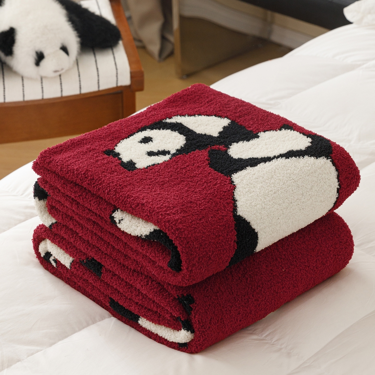 91家纺网 家纺一手货源 找家纺 瑞米家居 2026新款多功能半边绒盖毯毛毯毯子 熊猫-红