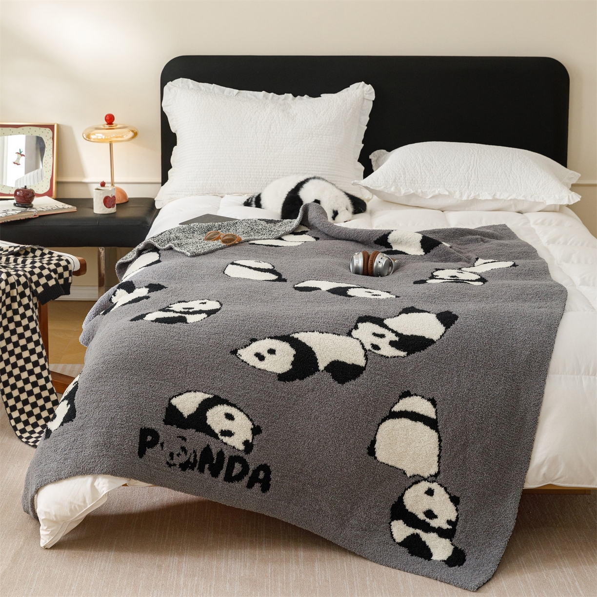 91家纺网 家纺一手货源 找家纺 瑞米家居 2026新款多功能半边绒盖毯毛毯毯子 熊猫-灰