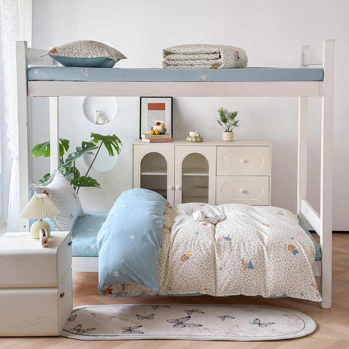 91家纺网 家纺一手货源 找家纺 简冠 开学季2025植物羊绒学生宿舍上下铺学生三件套学生床垫被子被芯大礼包快乐舞步