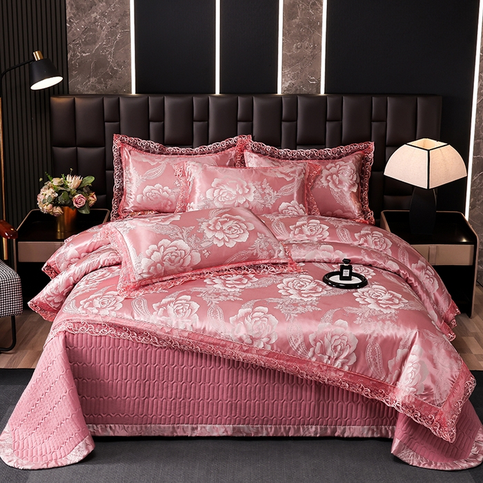 91家纺网 家纺一手货源 找家纺 提花大世界 2026新款直播爆款水洗真丝天丝贡缎提花夹棉床盖花边四件套 波西花园-浅豆沙