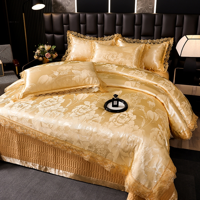 91家纺网 家纺一手货源 找家纺 提花大世界 2026新款直播爆款水洗真丝天丝贡缎提花夹棉床盖花边四件套 花间-金驼