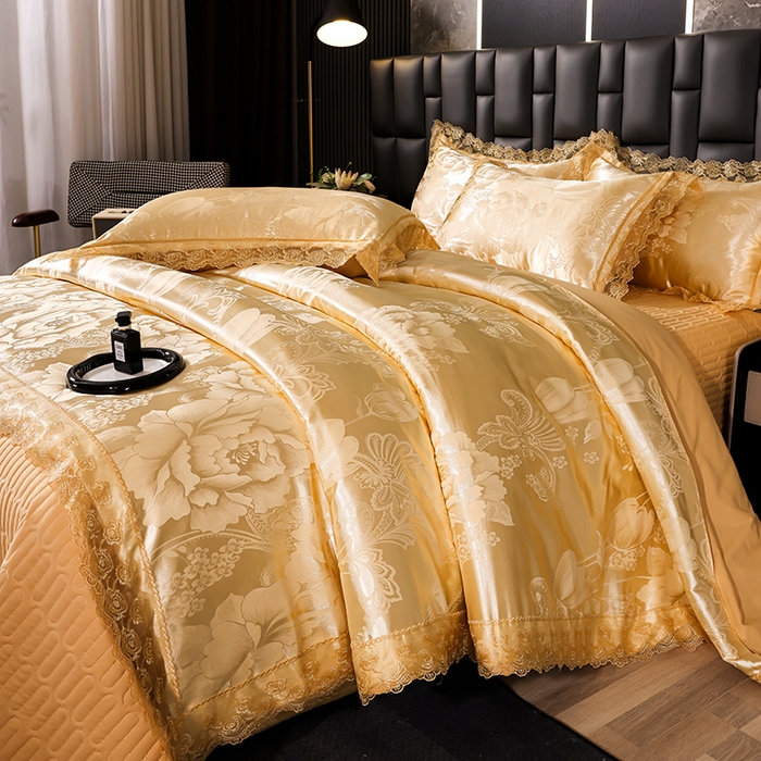 91家纺网 家纺一手货源 找家纺 提花大世界 2026新款直播爆款水洗真丝天丝贡缎提花夹棉床盖花边四件套 花间-金驼