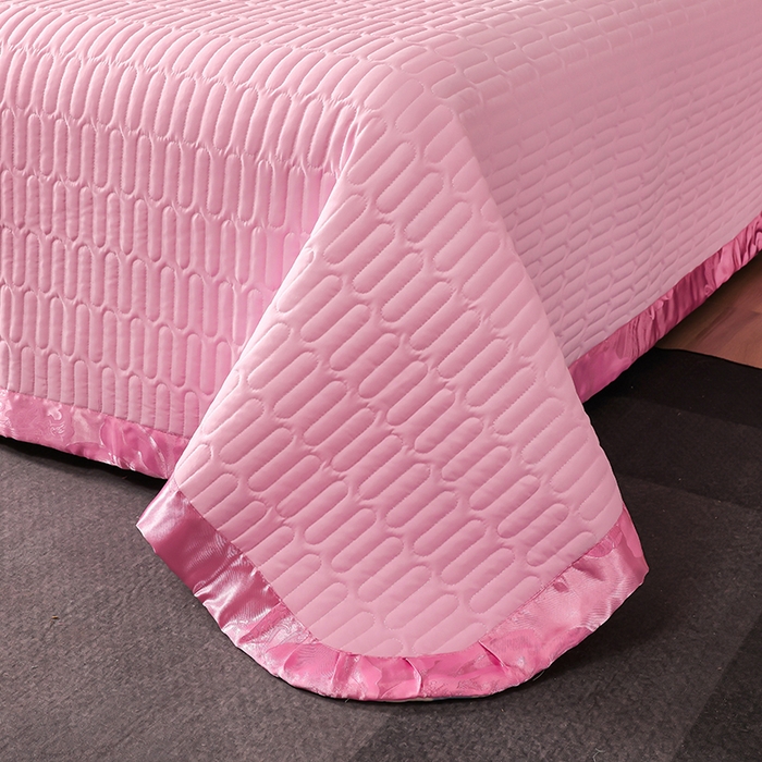 91家纺网 家纺一手货源 找家纺 提花大世界 2026新款直播爆款水洗真丝天丝贡缎提花夹棉床盖花边四件套 花开-粉玉