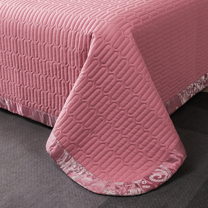 91家纺网 家纺一手货源 找家纺 提花大世界 2026新款直播爆款水洗真丝天丝贡缎提花夹棉床盖花边四件套 奈欧莎-深豆沙