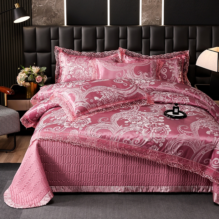 91家纺网 家纺一手货源 找家纺 提花大世界 2026新款直播爆款水洗真丝天丝贡缎提花夹棉床盖花边四件套 奈欧莎-深豆沙