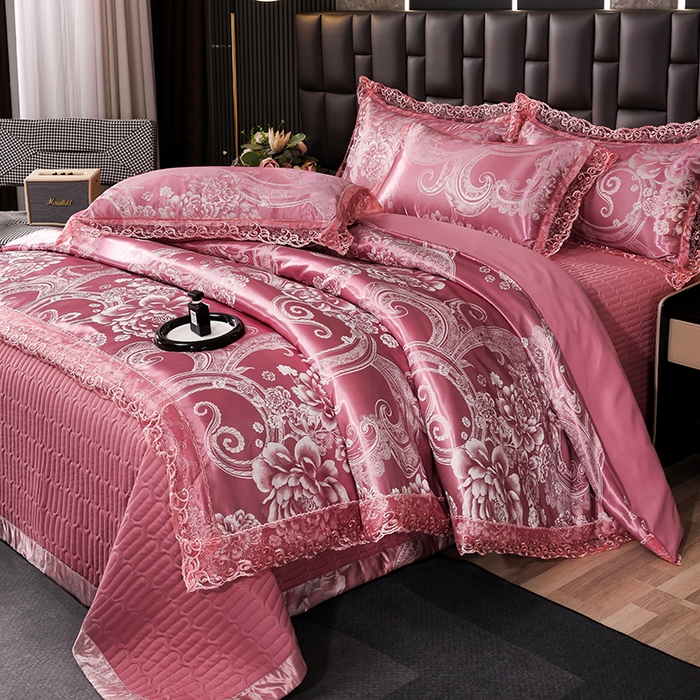 91家纺网 家纺一手货源 找家纺 提花大世界 2026新款直播爆款水洗真丝天丝贡缎提花夹棉床盖花边四件套 奈欧莎-深豆沙