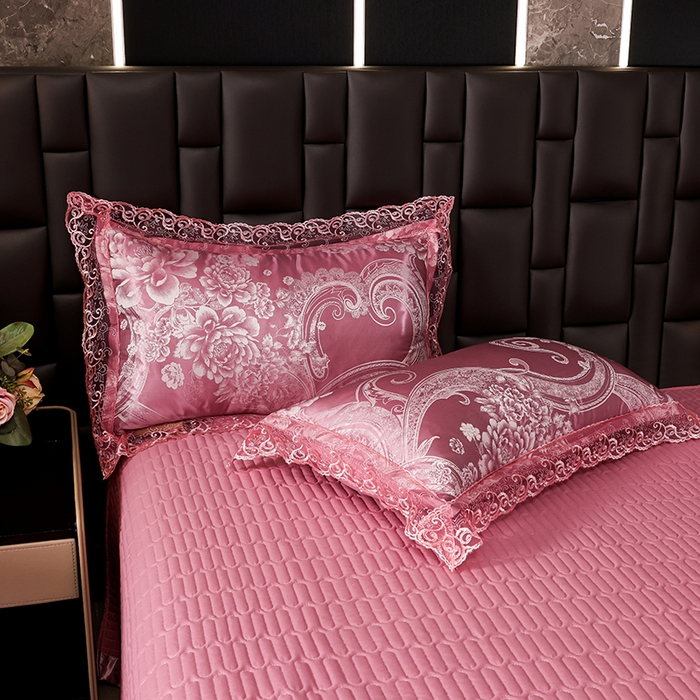 91家纺网 家纺一手货源 找家纺 提花大世界 2026新款直播爆款水洗真丝天丝贡缎提花夹棉床盖花边四件套 奈欧莎-深豆沙