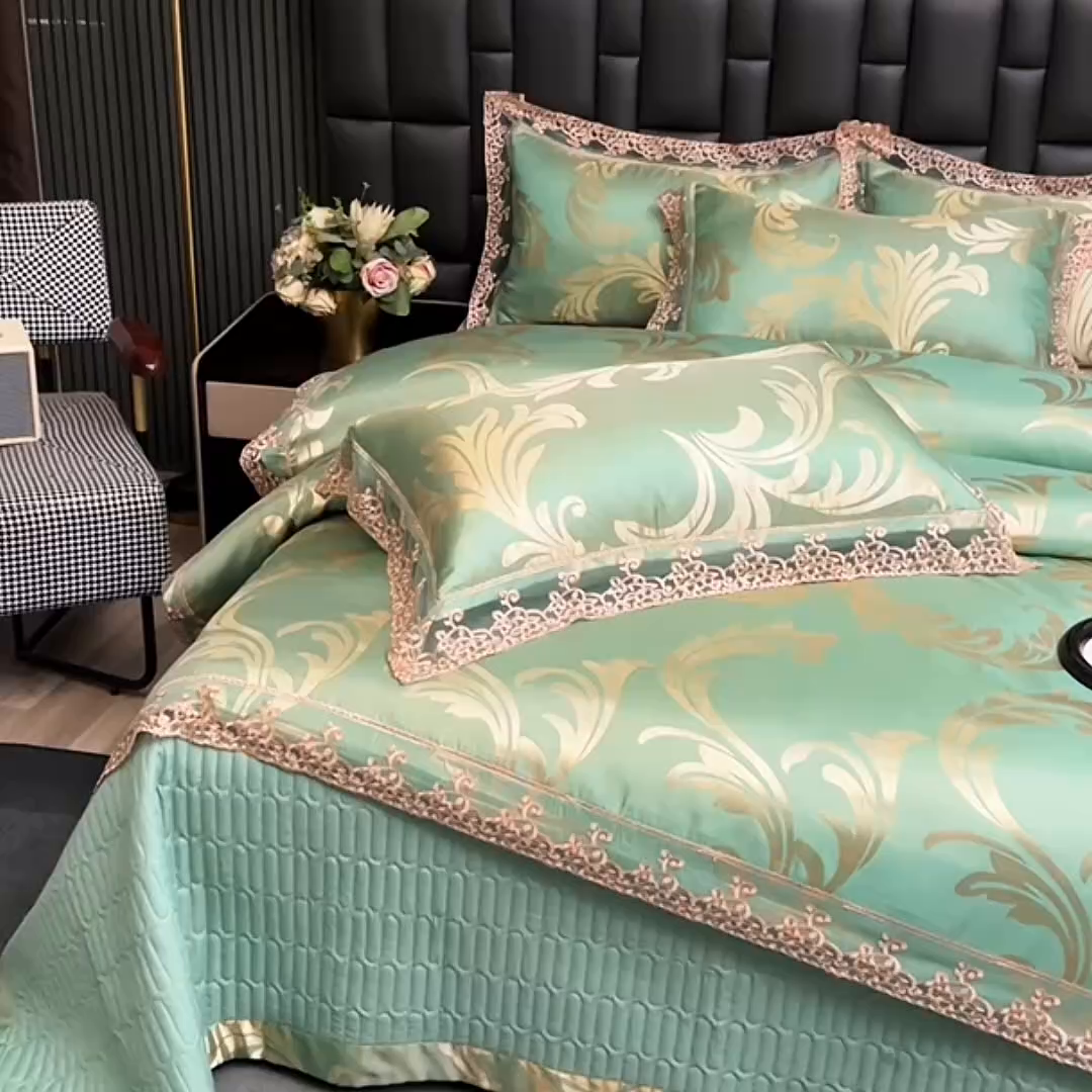 91家纺网 家纺一手货源 找家纺 提花大世界 2026新款直播爆款水洗真丝天丝贡缎提花夹棉床盖花边四件套 英伦时尚-绿