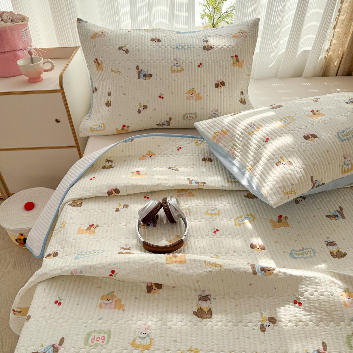 91家纺网 家纺一手货源 找家纺 KA家纺 2026春夏新款小清新全棉纯棉印花床盖三件套-第一波 春日萌宠