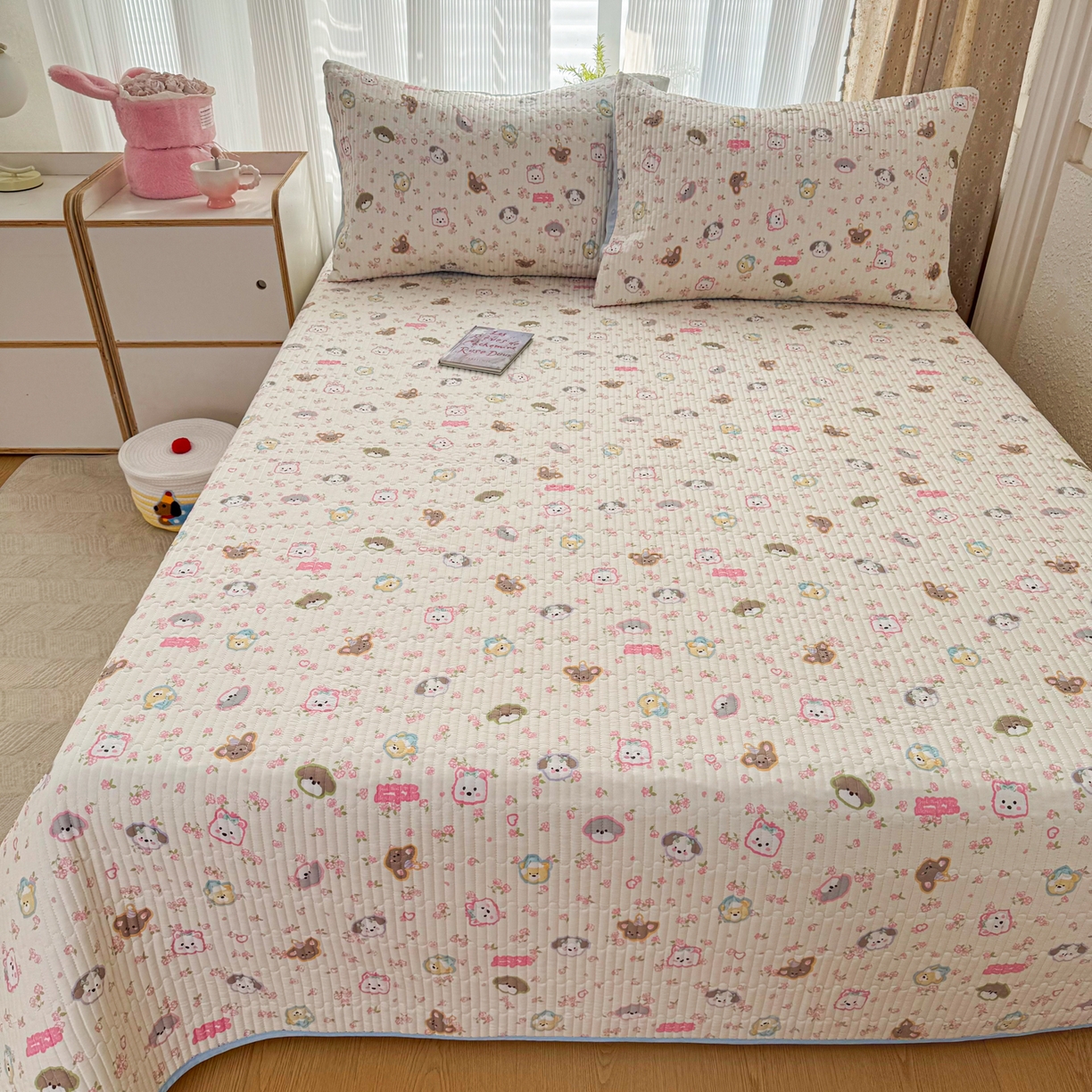 91家纺网 家纺一手货源 找家纺 KA家纺 2026春夏新款小清新全棉纯棉印花床盖三件套-第一波 萌宠伙伴