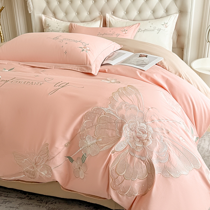 91家纺网 家纺一手货源 找家纺 合欢（原天一阁） 2026新款100%纯棉全棉长绒棉刺绣绣花高端礼盒装四件套 凤飞舞-粉+卡其