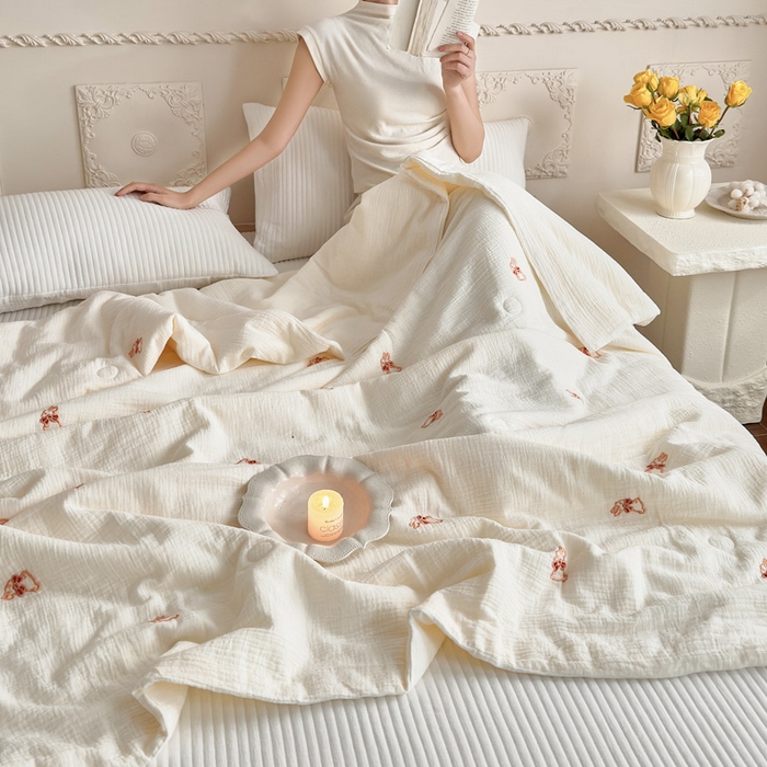 木楌家居 2026新款全棉皱皱纱刺绣款夏被床盖四件套 领结兔