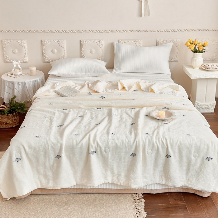 91家纺网 家纺一手货源 找家纺 木楌家居 2026新款全棉皱皱纱刺绣款夏被床盖四件套 小飞象