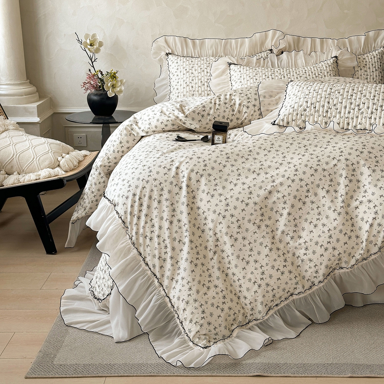 91家纺网 家纺一手货源 找家纺 宜凡家纺 2026新款全棉法式碎花床盖四件套（所有四件套价格不得低于供货价+60元出售） 流莹