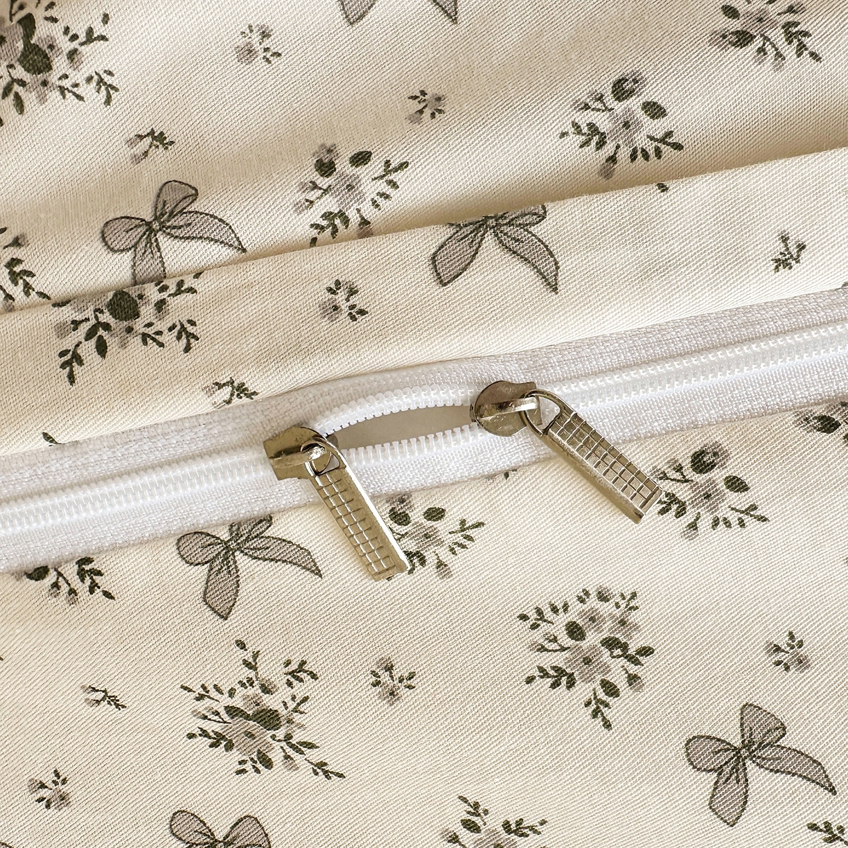 91家纺网 家纺一手货源 找家纺 宜凡家纺 2026新款全棉法式碎花床盖四件套（所有四件套价格不得低于供货价+60元出售） 流莹