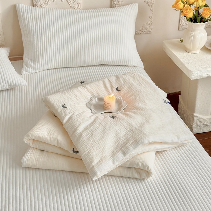 91家纺网 家纺一手货源 找家纺 木楌家居 2026新款全棉皱皱纱刺绣款夏被床盖四件套 星眠