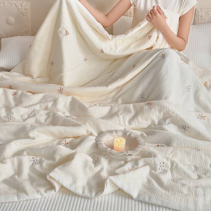 91家纺网 家纺一手货源 找家纺 木楌家居 2026新款全棉皱皱纱刺绣款夏被床盖四件套 枝意