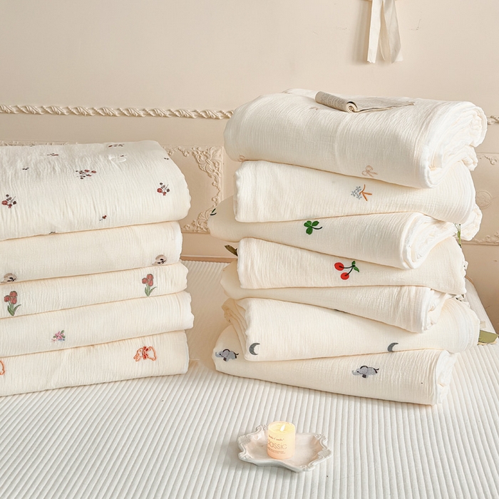 91家纺网 家纺一手货源 找家纺 木楌家居 2026新款全棉皱皱纱刺绣款夏被床盖四件套 组合图仅供参考不可下单