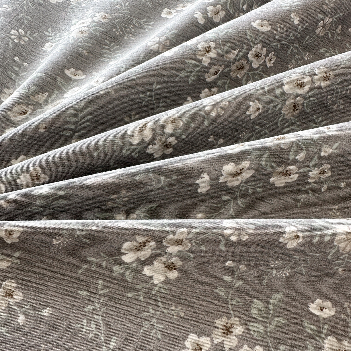 91家纺网 家纺一手货源 找家纺 宜凡家纺 2026新款全棉法式碎花床盖四件套（所有四件套价格不得低于供货价+60元出售） 香缇丽