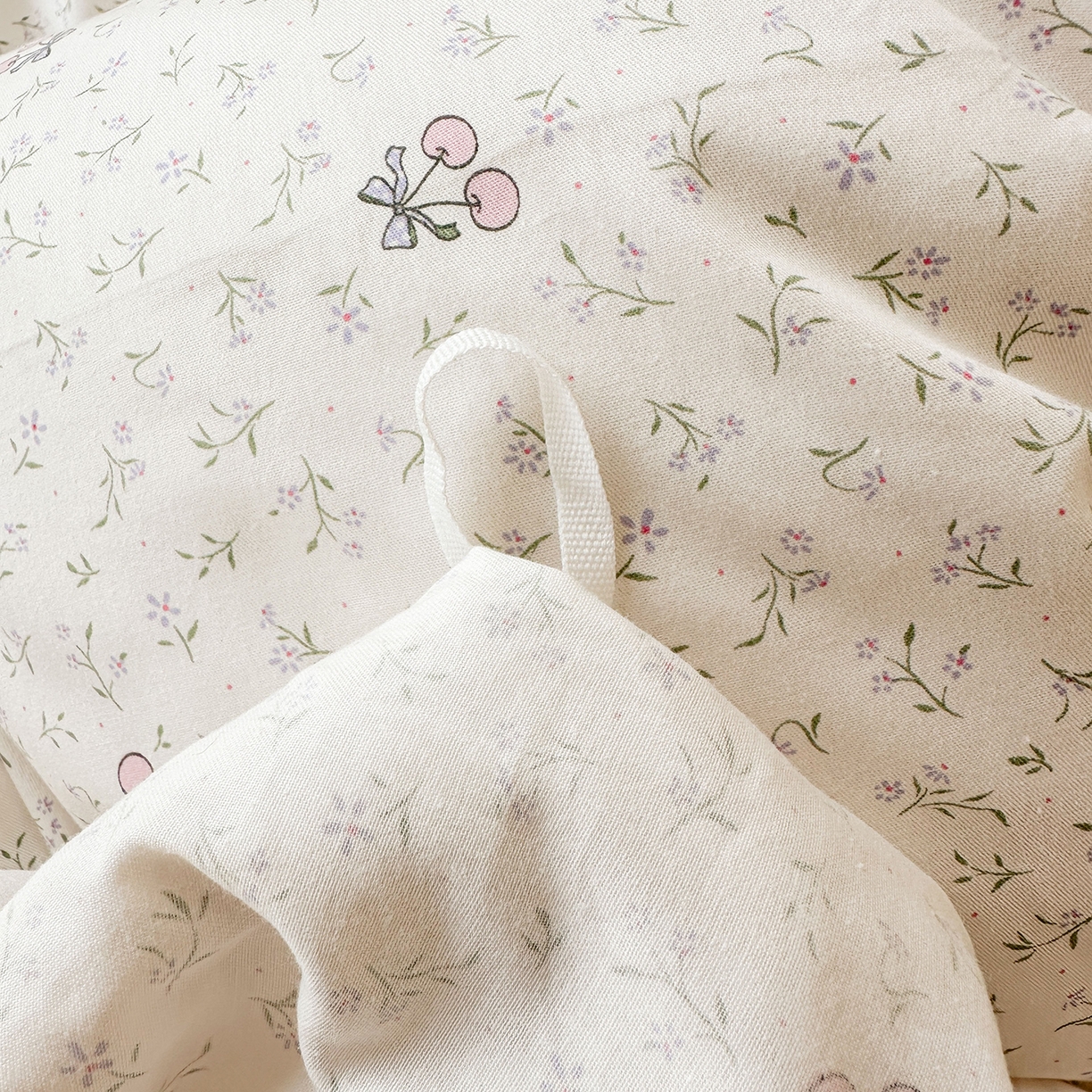 91家纺网 家纺一手货源 找家纺 宜凡家纺 2026新款全棉法式碎花床盖四件套（所有四件套价格不得低于供货价+60元出售） 忆梦