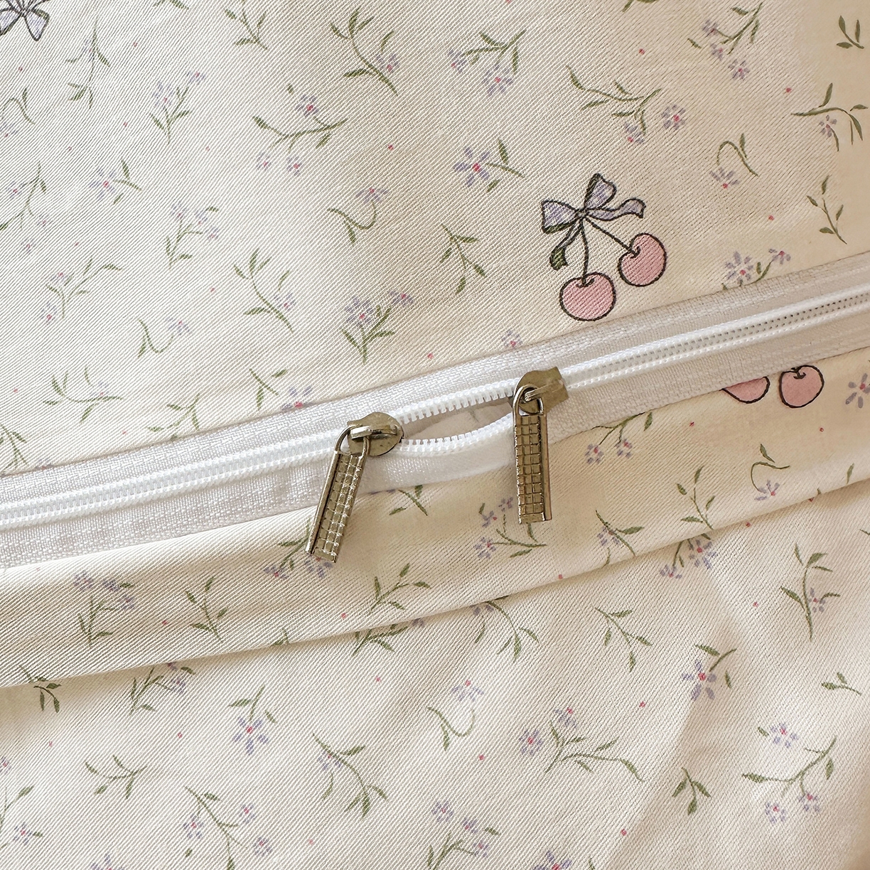 91家纺网 家纺一手货源 找家纺 宜凡家纺 2026新款全棉法式碎花床盖四件套（所有四件套价格不得低于供货价+60元出售） 忆梦