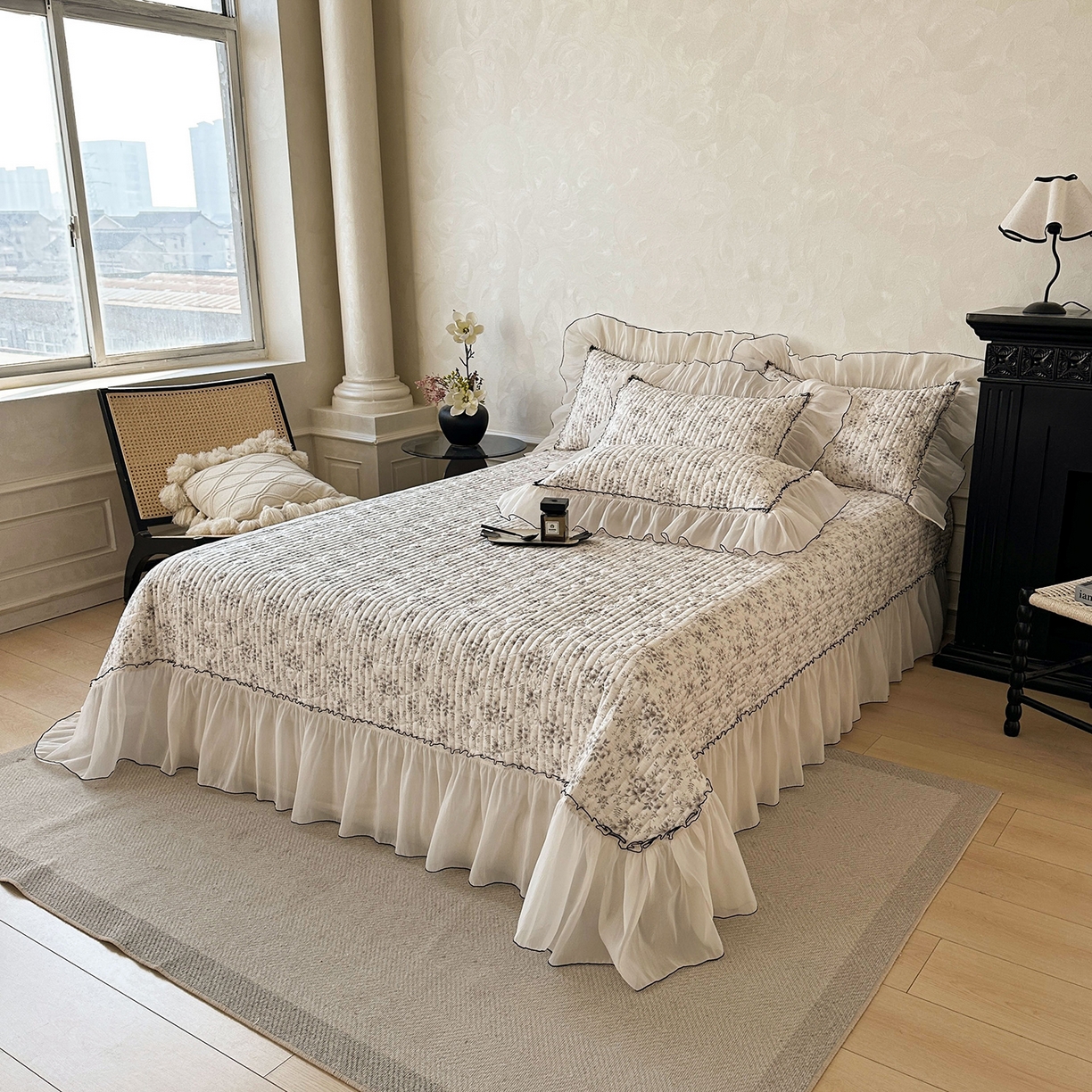 91家纺网 家纺一手货源 找家纺 宜凡家纺 2026新款全棉法式碎花床盖三件套（所有三件套价格不得低于供货价+45元出售） 花屿间