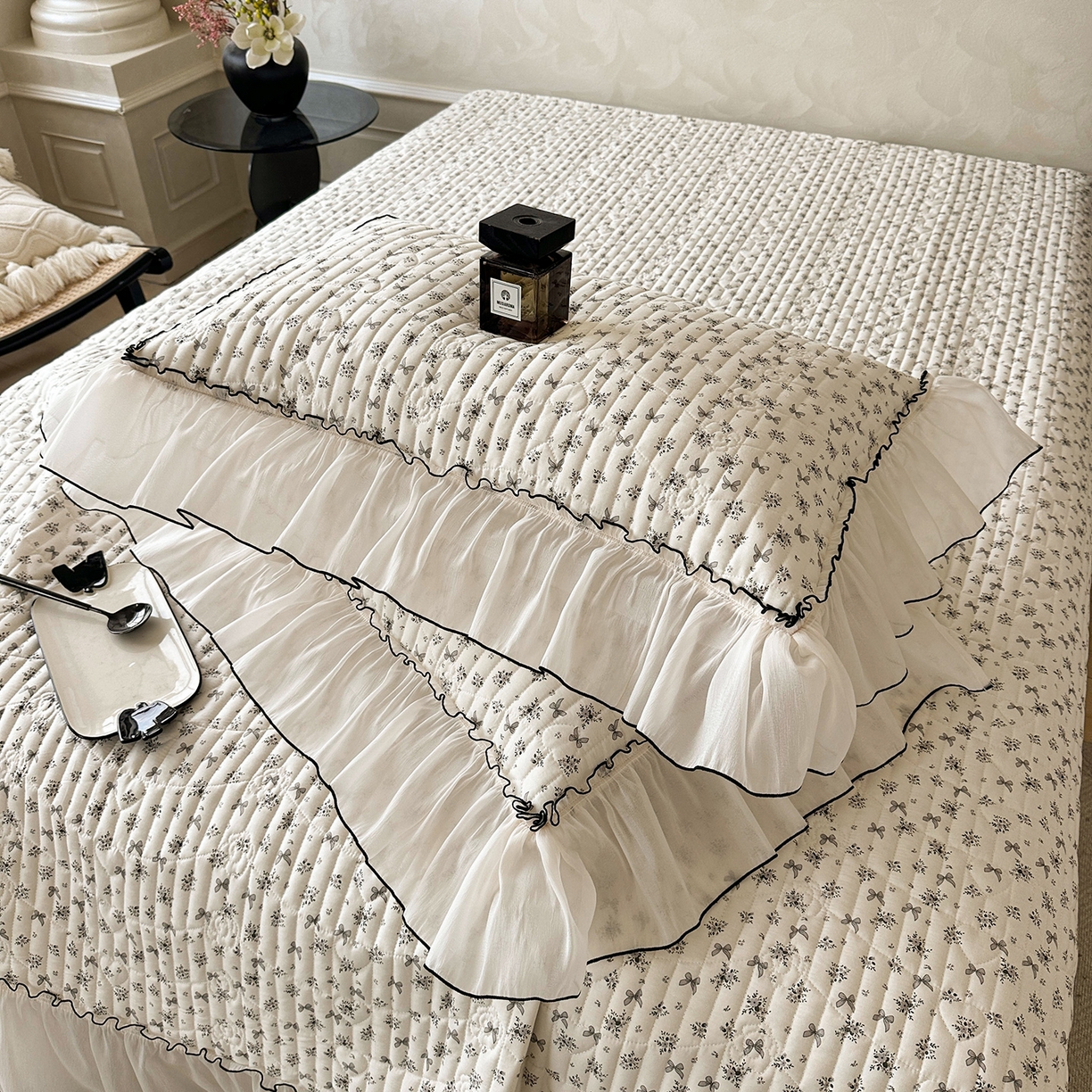 91家纺网 家纺一手货源 找家纺 宜凡家纺 2026新款全棉法式碎花床盖三件套（所有三件套价格不得低于供货价+45元出售） 流莹