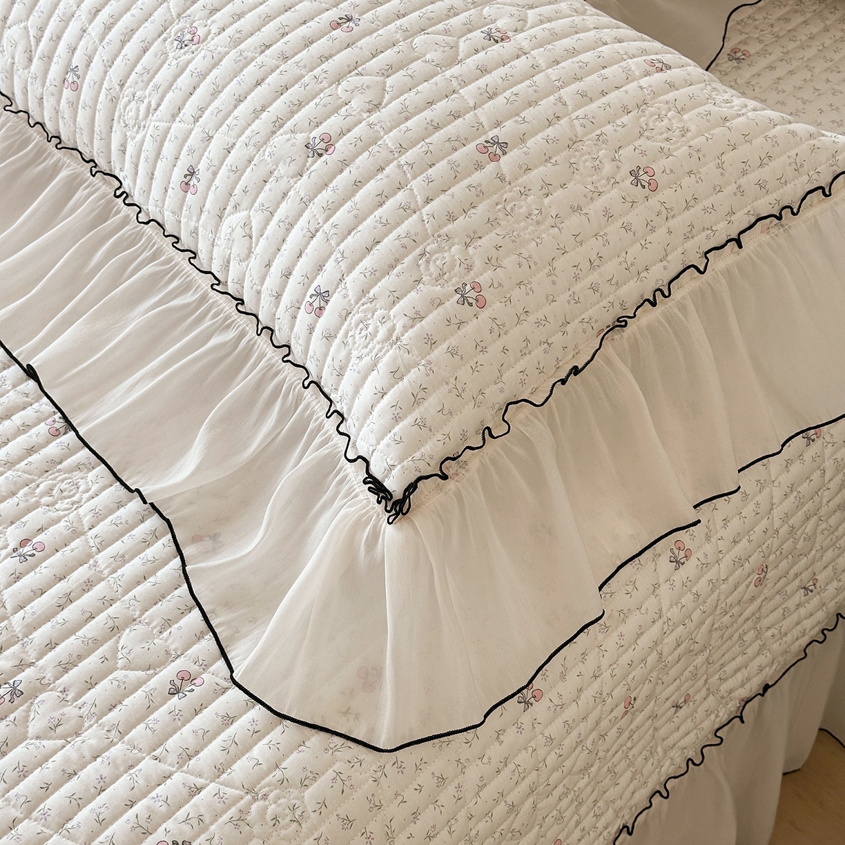 91家纺网 家纺一手货源 找家纺 宜凡家纺 2026新款全棉法式碎花床盖三件套（所有三件套价格不得低于供货价+45元出售） 忆梦