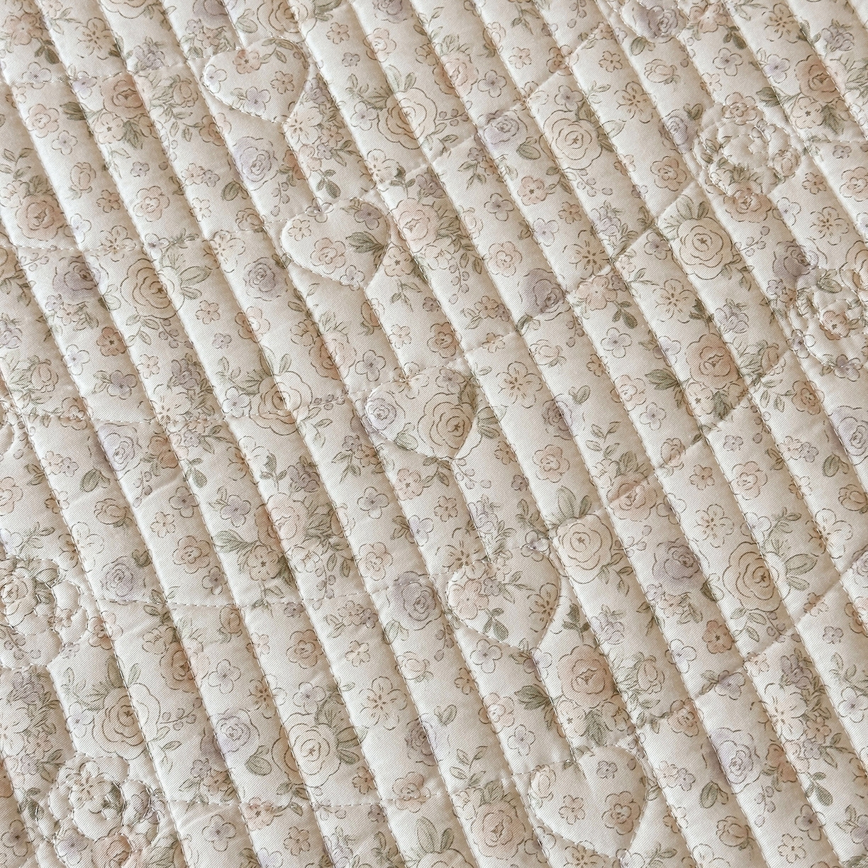 91家纺网 家纺一手货源 找家纺 宜凡家纺 2026新款全棉法式碎花床盖三件套（所有三件套价格不得低于供货价+45元出售） 云端花海