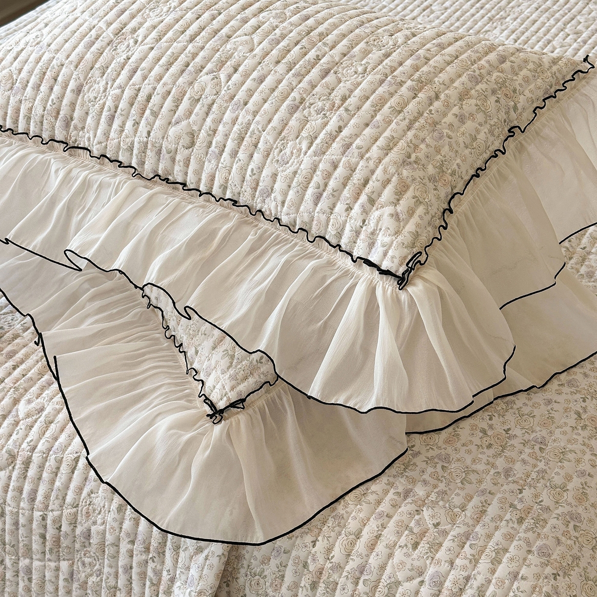 91家纺网 家纺一手货源 找家纺 宜凡家纺 2026新款全棉法式碎花床盖三件套（所有三件套价格不得低于供货价+45元出售） 云端花海