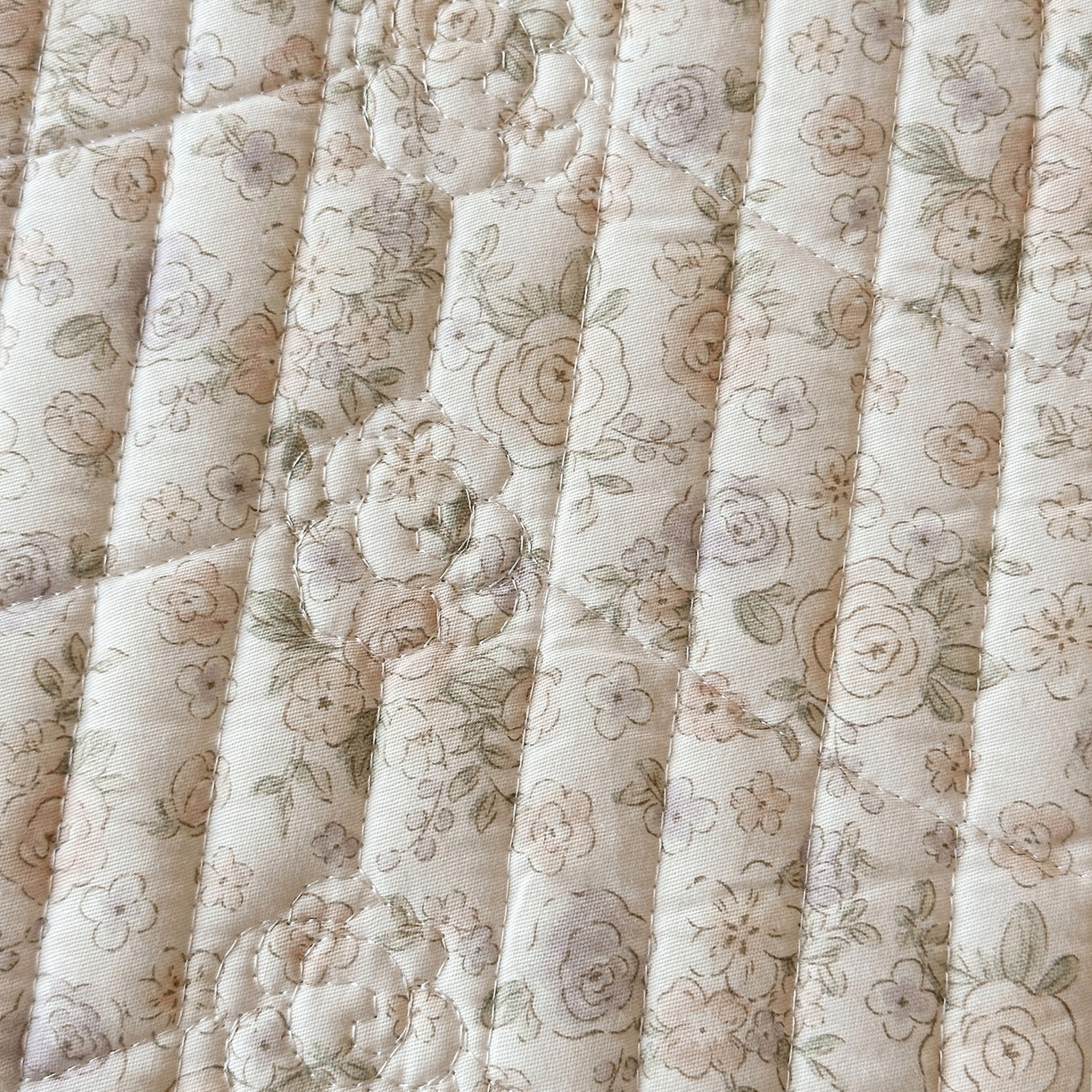 91家纺网 家纺一手货源 找家纺 宜凡家纺 2026新款全棉法式碎花床盖三件套（所有三件套价格不得低于供货价+45元出售） 云端花海