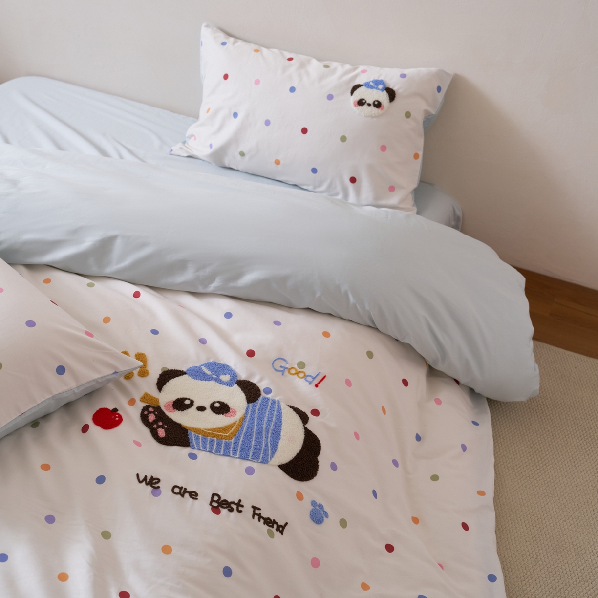 91家纺网 家纺一手货源 找家纺 久典家居 2026新款A类50S双股100支全棉纯棉贡缎长绒棉数码印花毛巾绣四件套 熊猫