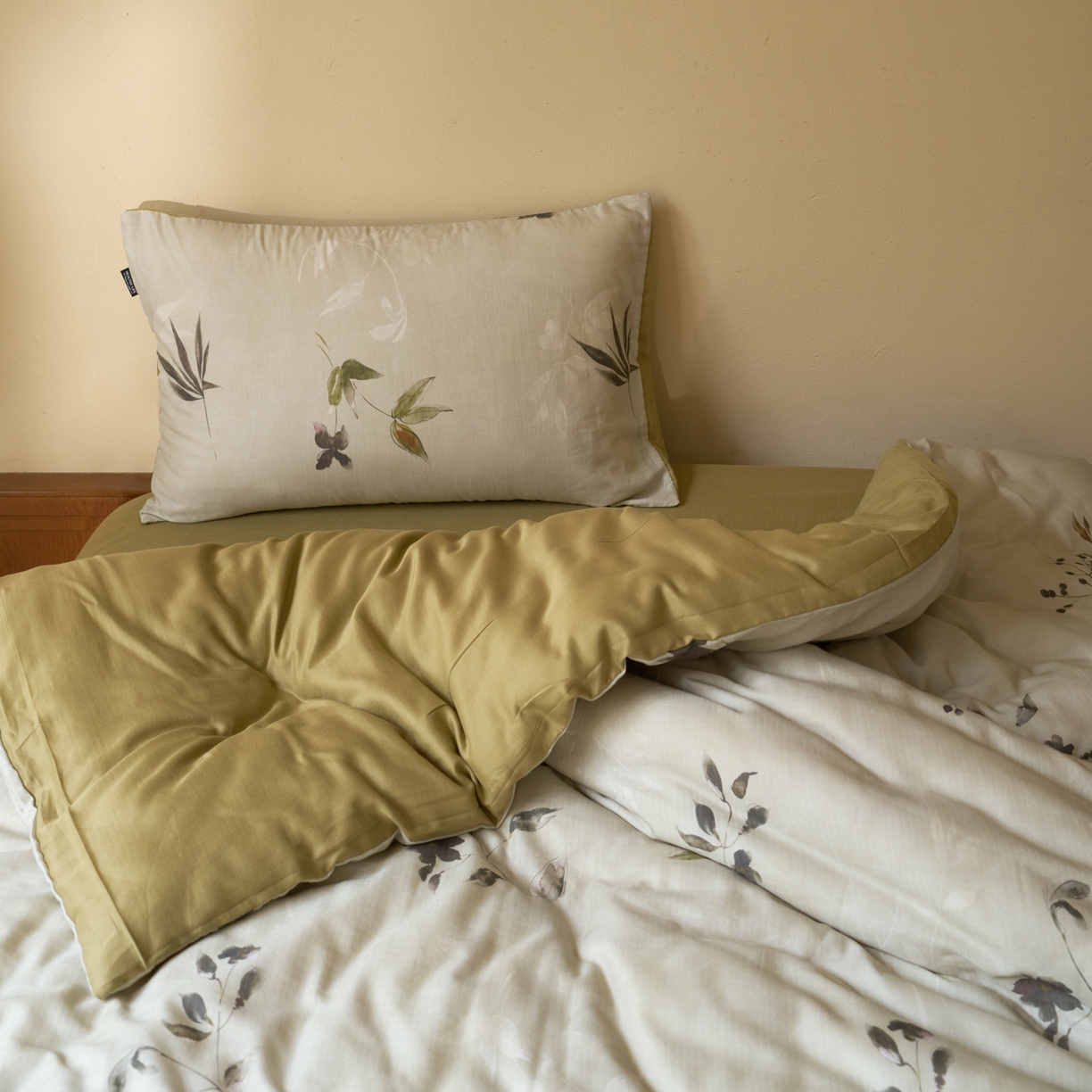 91家纺网 家纺一手货源 找家纺 久典家居 2026新款A类全棉纯棉数码印花天丝棉双层纱四件套 锦瑟-绿