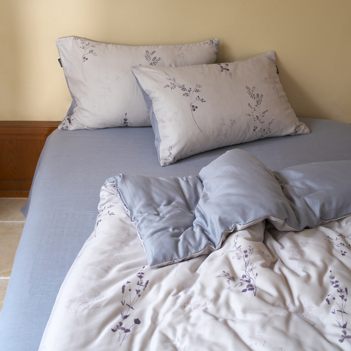 91家纺网 家纺一手货源 找家纺 久典家居 2026新款A类全棉纯棉数码印花天丝棉双层纱四件套 锦韵-蓝