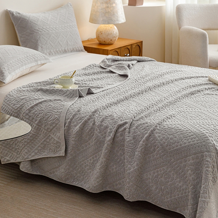 91家纺网 家纺一手货源 找家纺 悦然毛巾被 2026春夏新款全棉老式毛巾被夏凉被夏被 菱纹浅灰