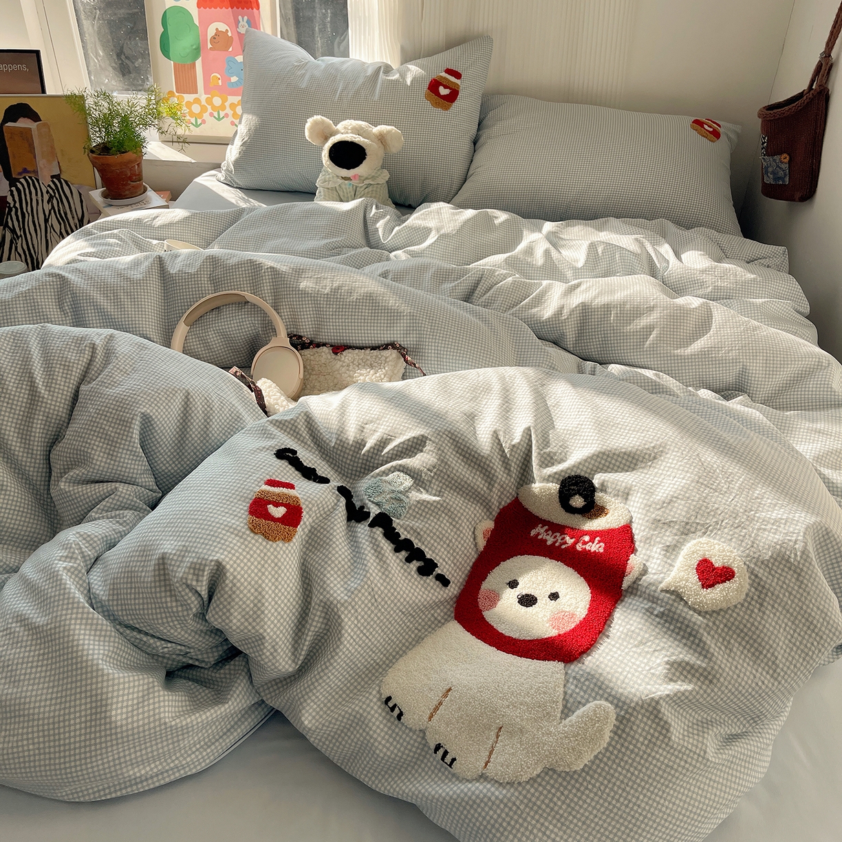 91家纺网 家纺一手货源 找家纺 初夏家纺 2026 毛巾绣四件套A类仿棉105g 卡通可爱【提供买家秀】 毛巾绣-迷你可乐