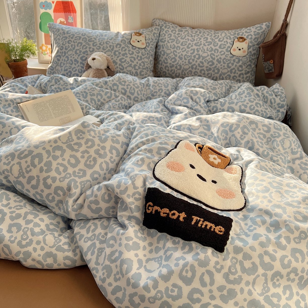 91家纺网 家纺一手货源 找家纺 初夏家纺 2026 毛巾绣四件套A类仿棉105g 卡通可爱【提供买家秀】 毛巾绣-豹纹咖啡