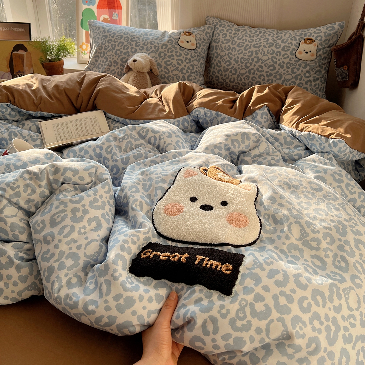 91家纺网 家纺一手货源 找家纺 初夏家纺 2026 毛巾绣四件套A类仿棉105g 卡通可爱【提供买家秀】 毛巾绣-豹纹咖啡