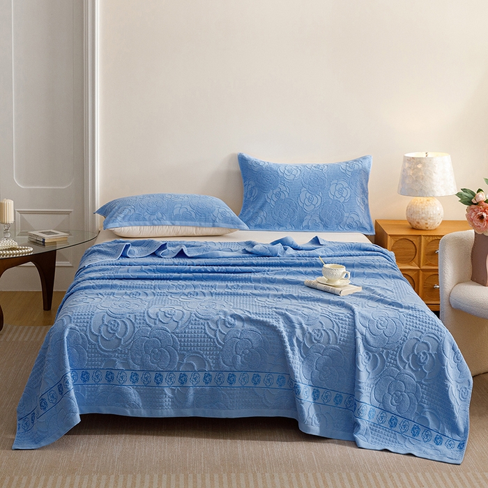 91家纺网 家纺一手货源 找家纺 悦然毛巾被 2026春夏新款全棉老式毛巾被夏凉被夏被 山茶旧梦深蓝